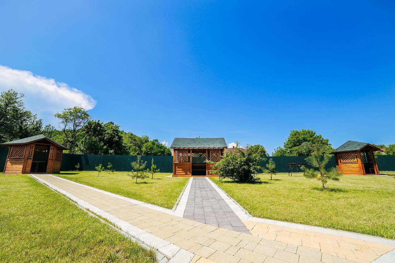 Zarichna Hotel Дрогобич Екстериор снимка